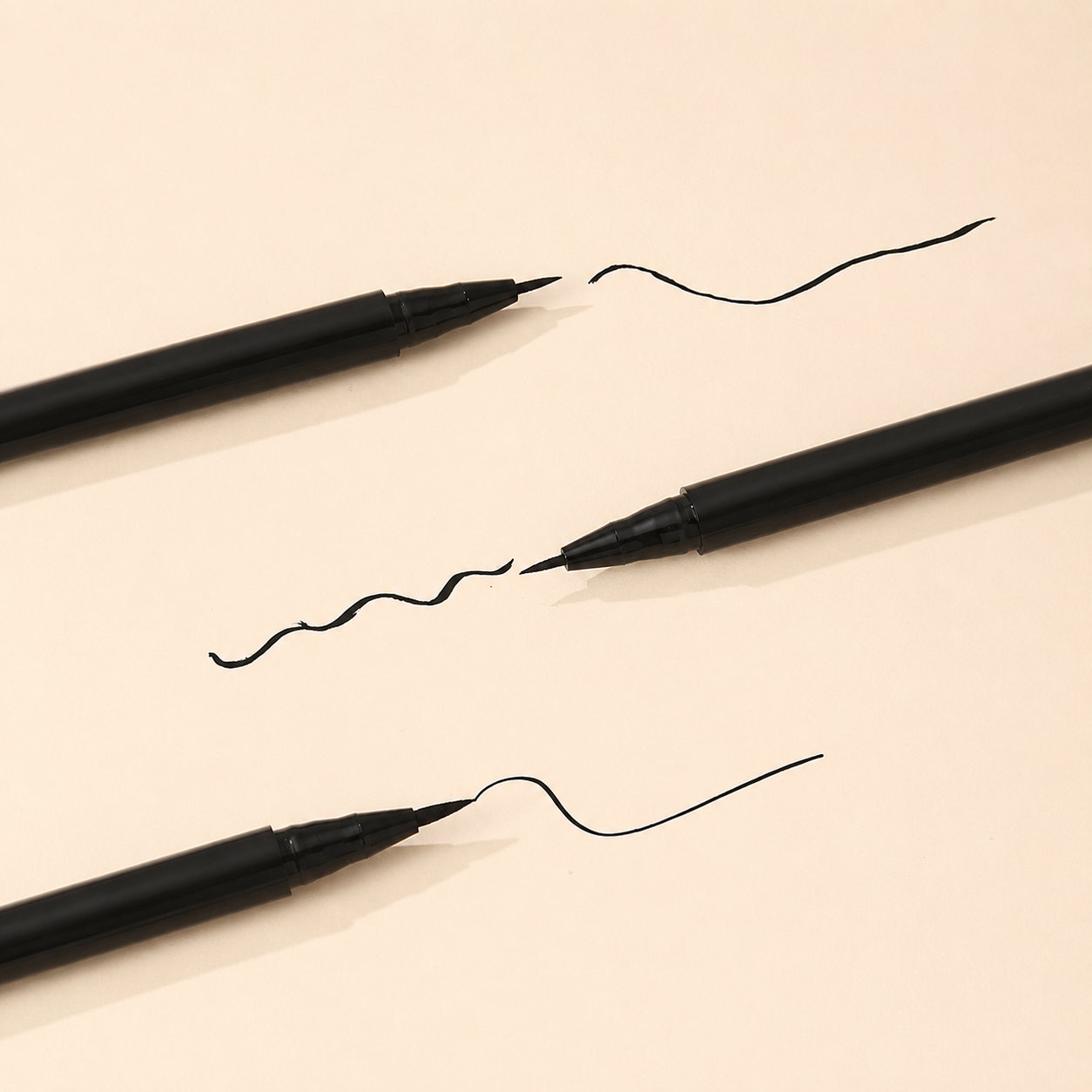 Smooth, Quick-Drying Eyeliner Pen—No Leaking, Long-Lasting, Smudge-Resistant, Waterproof Liquid Eyeliner